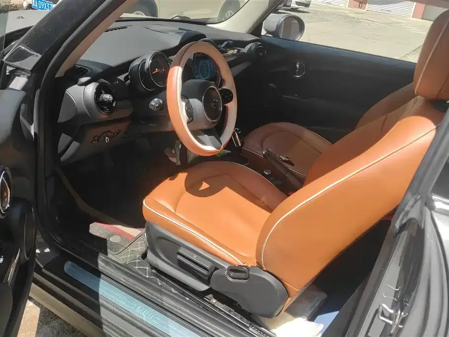 MINI Cooper (3-door) 2021 из CN, фото 2