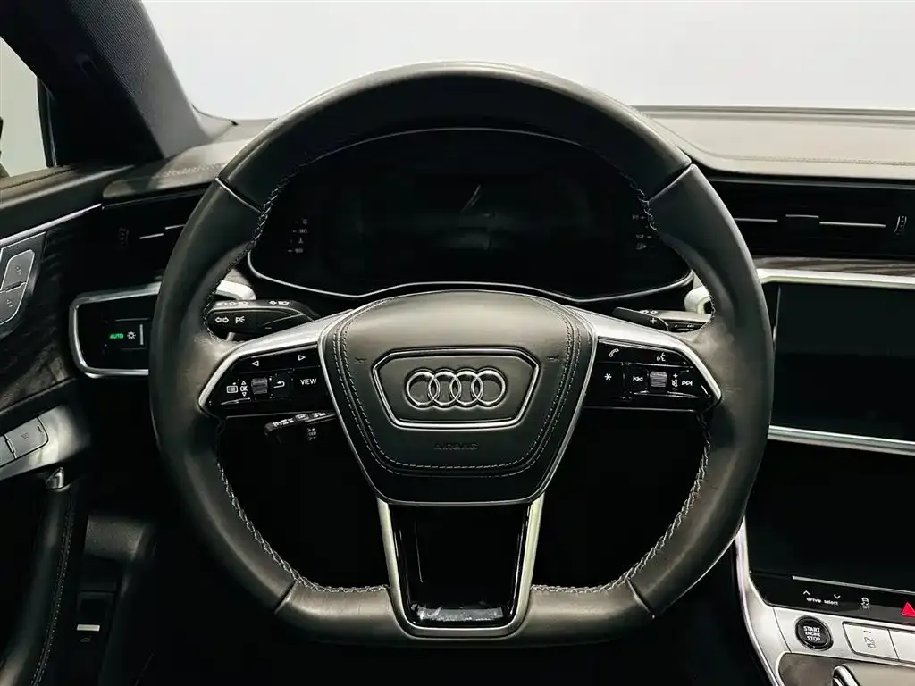 Audi A6L — фото 4