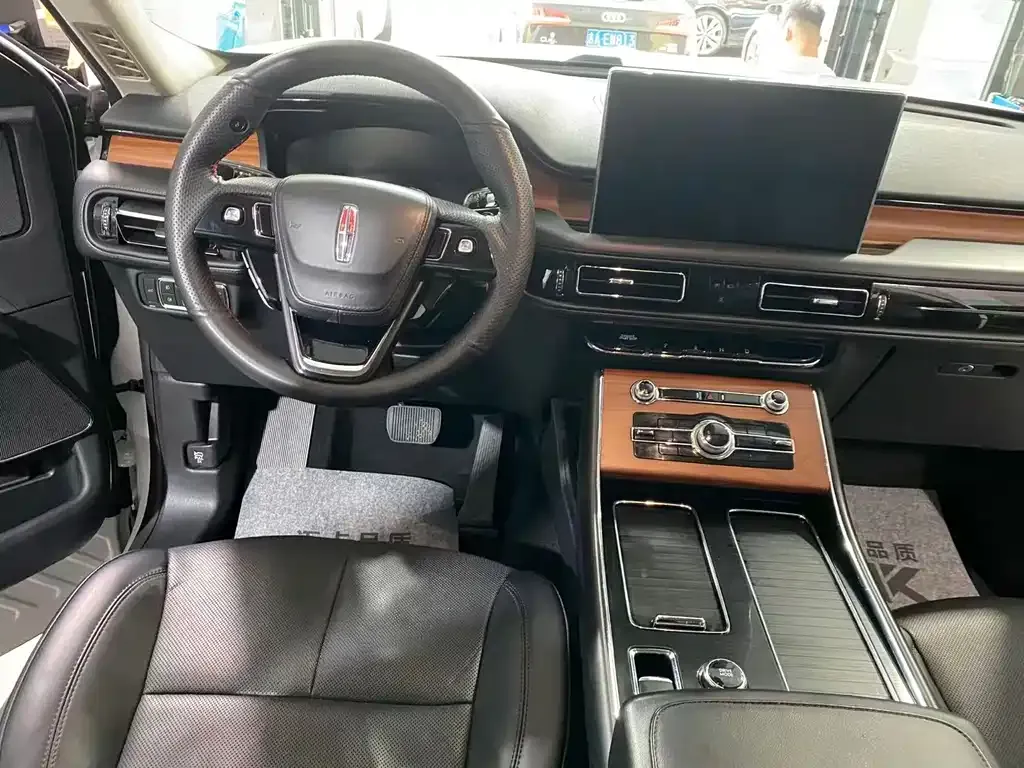 Lincoln Aviator — фото 9