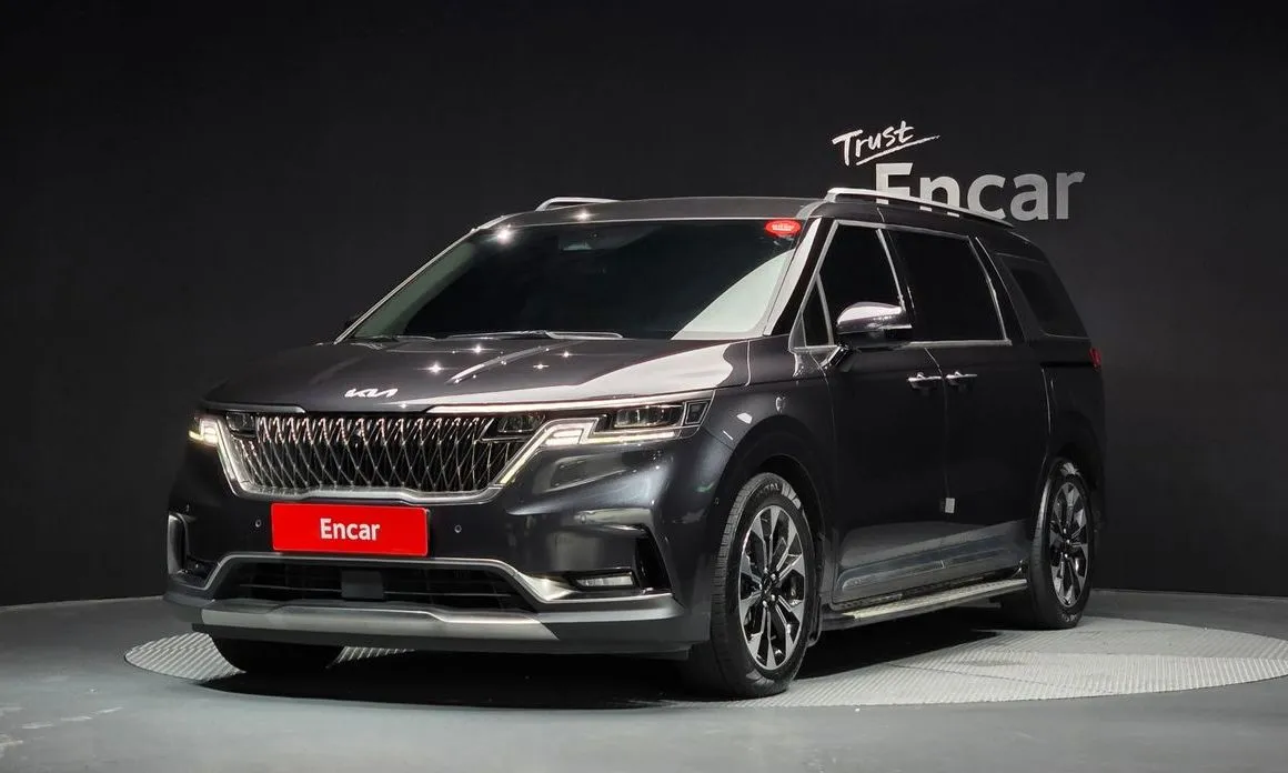Kia Carnival — фото 1