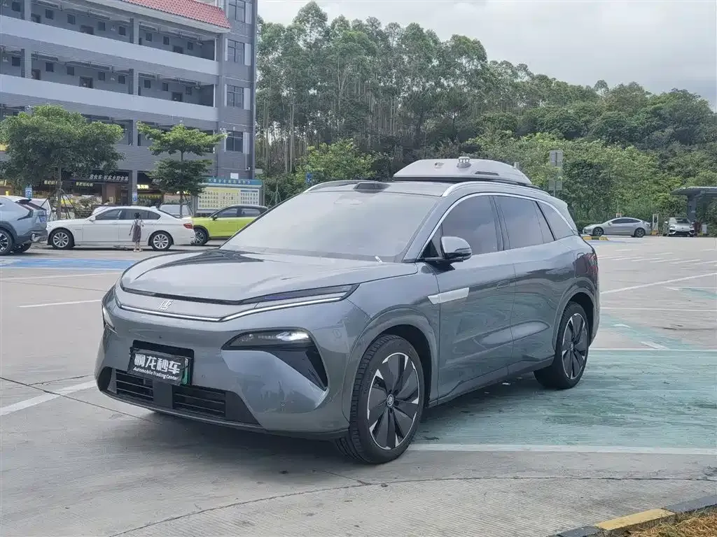 BYD Tang L