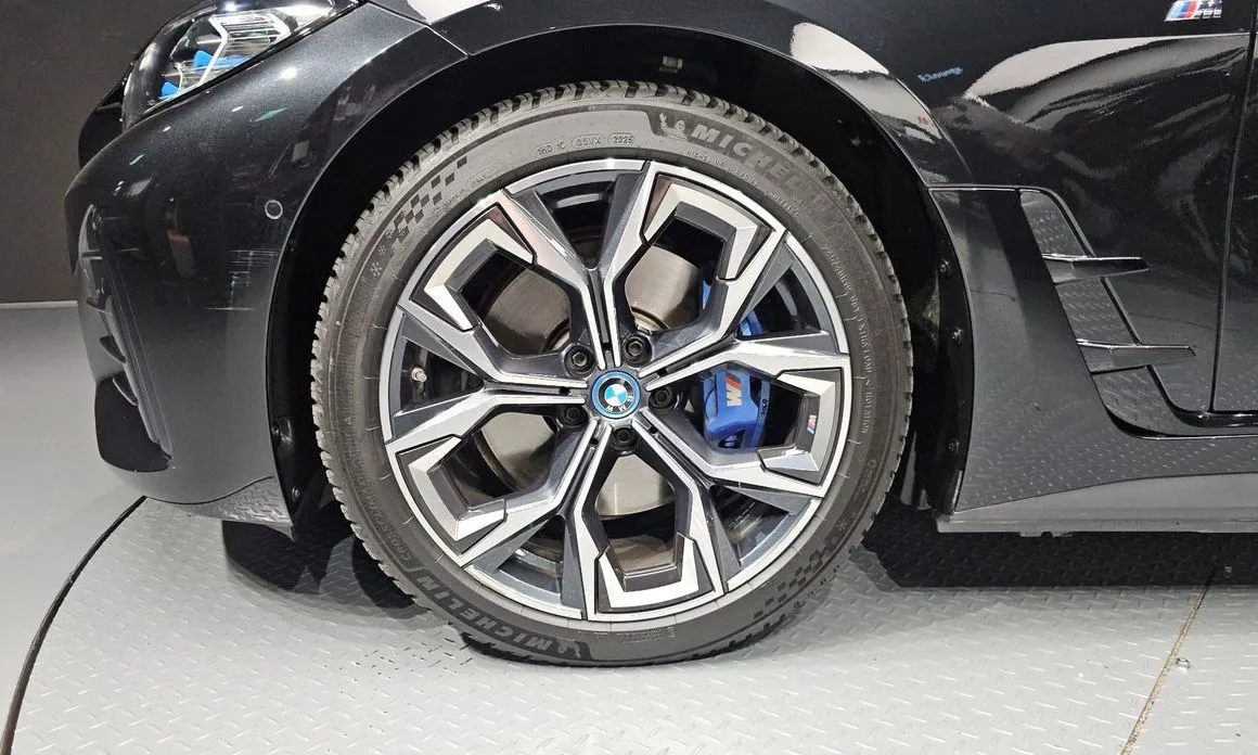 BMW i4 2024 из KR, фото 8