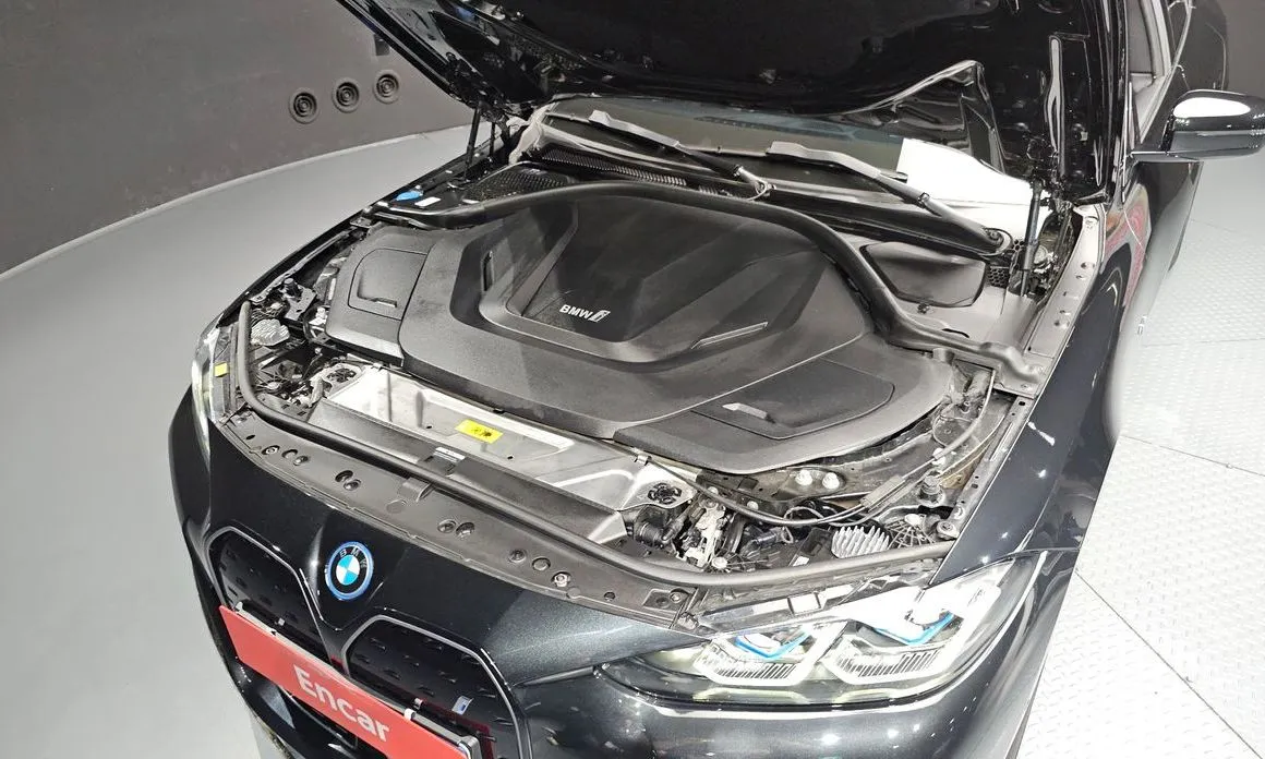 BMW i4 2024 из KR, фото 6
