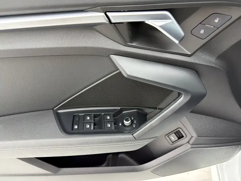 Audi A3 — фото 9