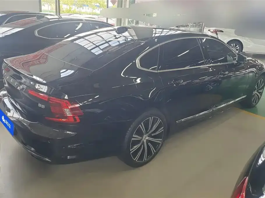 Volvo S90 — фото 10