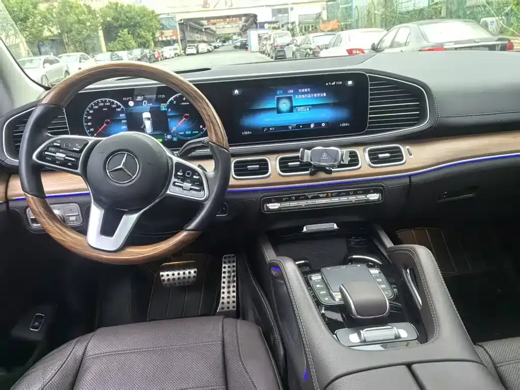 Mercedes-Benz GLS — фото 2