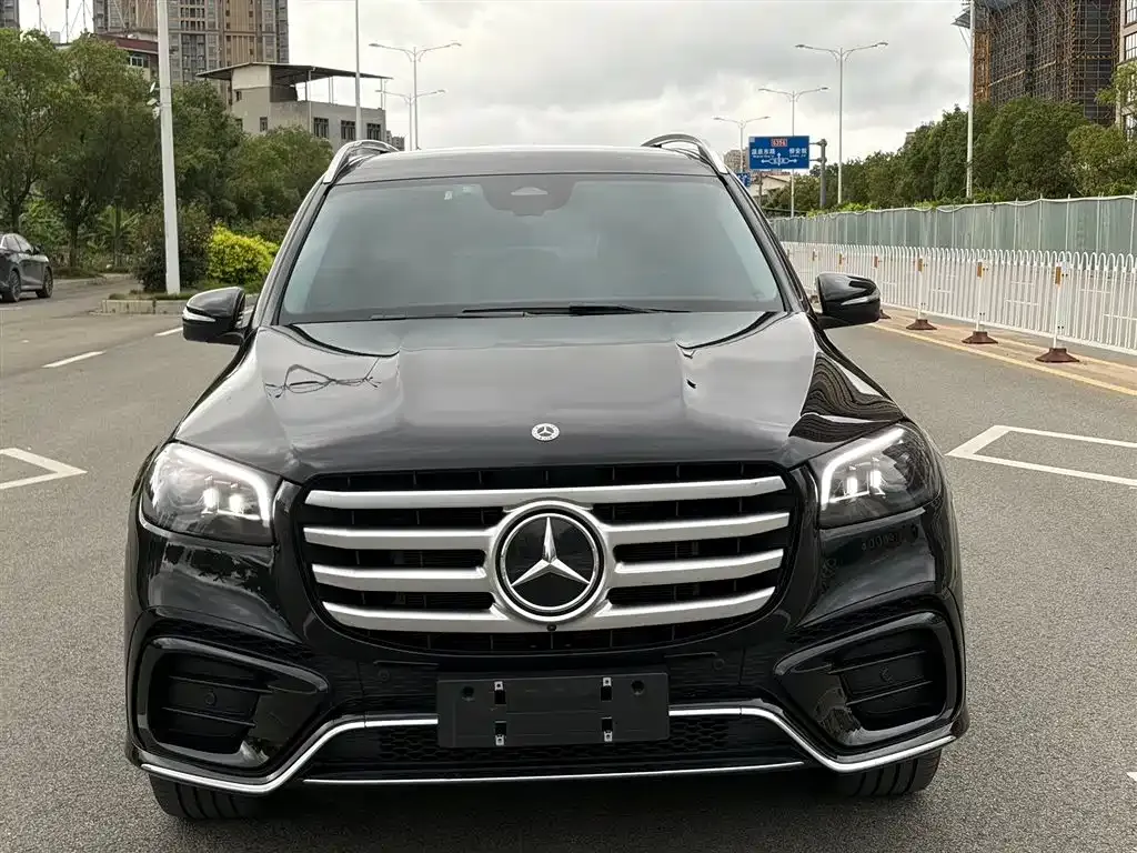 Mercedes-Benz GLS — фото 6
