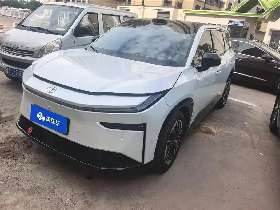 Toyota Platinum 3X