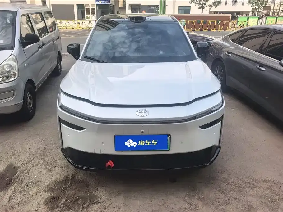 Toyota Platinum 3X 2025 из CN, фото 10