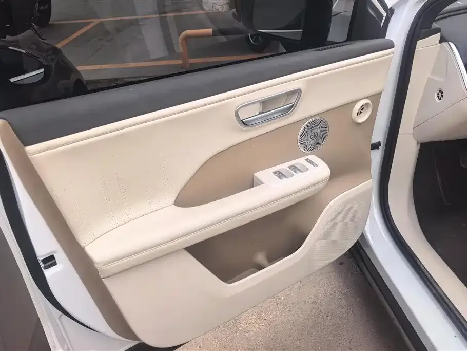 Toyota Platinum 3X 2025 из CN, фото 2