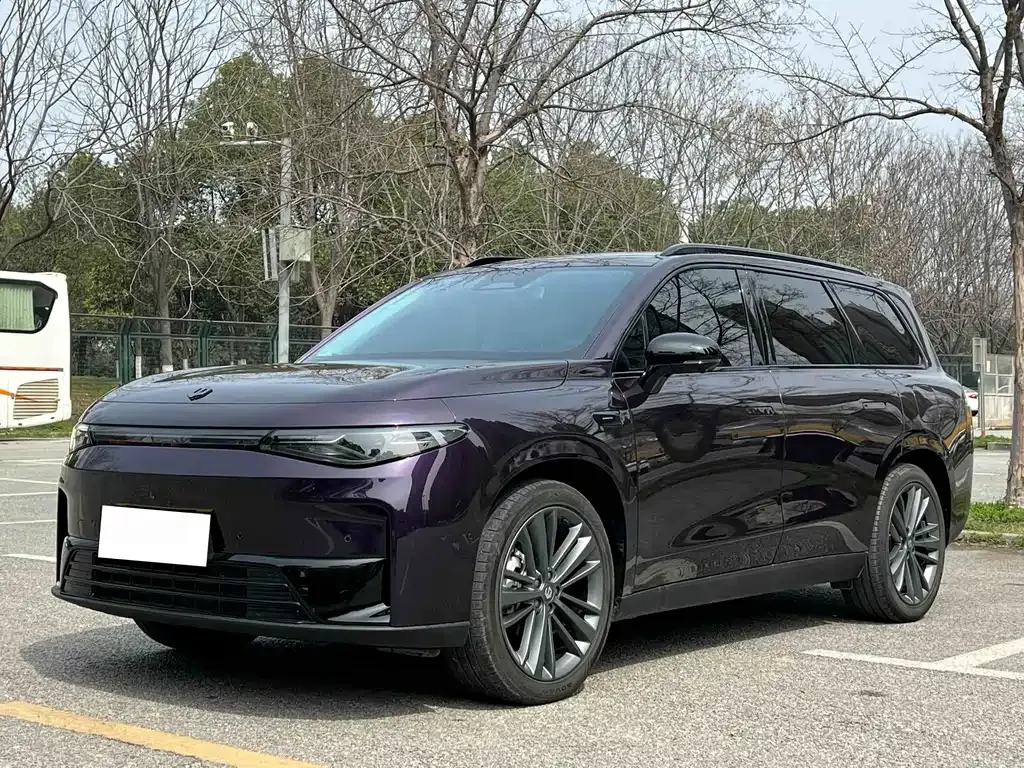 Leapmotor C16