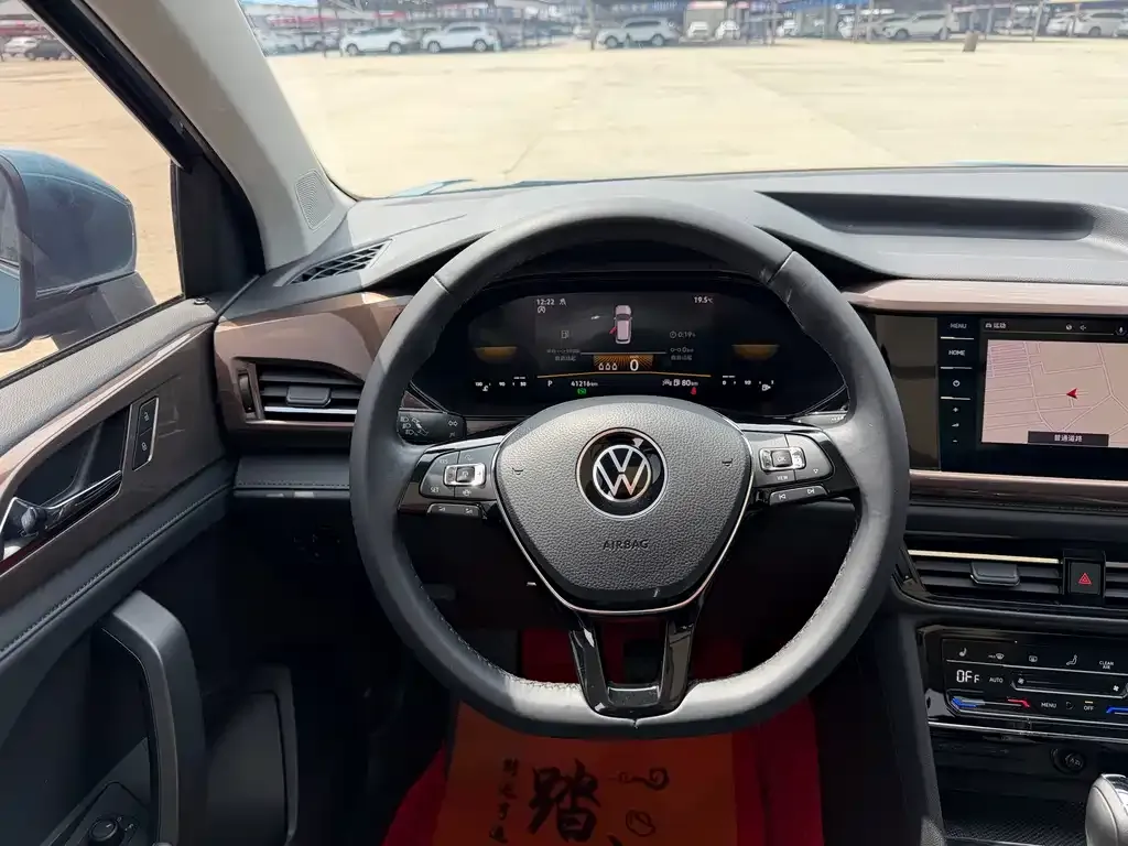 Volkswagen Tharu — фото 7