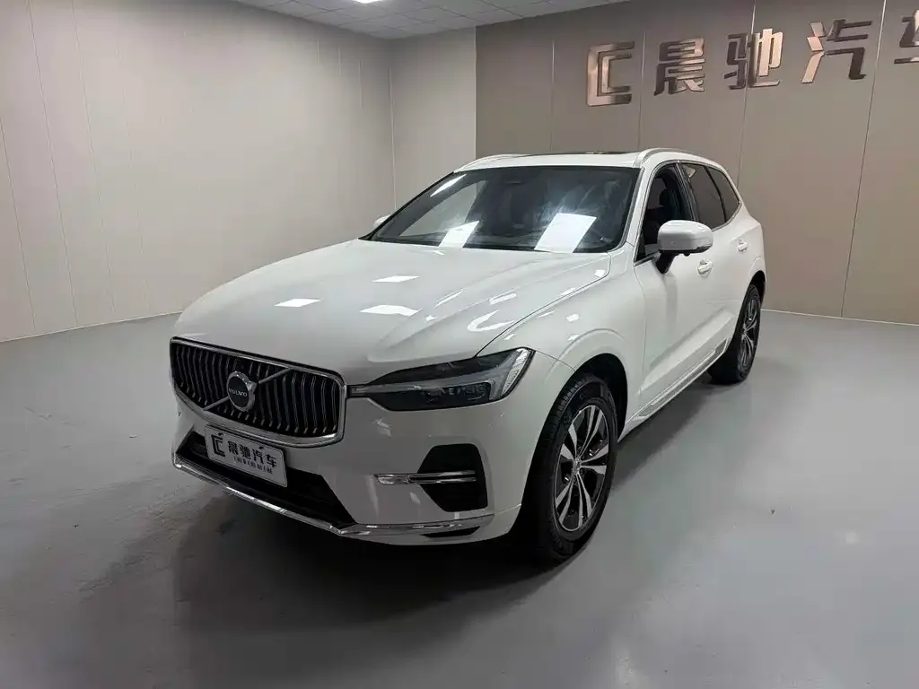 Volvo XC60 2022 из CN, фото 1