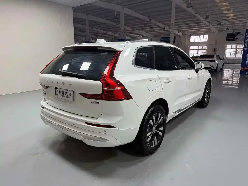Volvo XC60 2022 из CN, фото 3