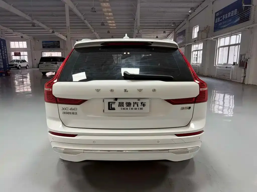 Volvo XC60 2022 из CN, фото 4