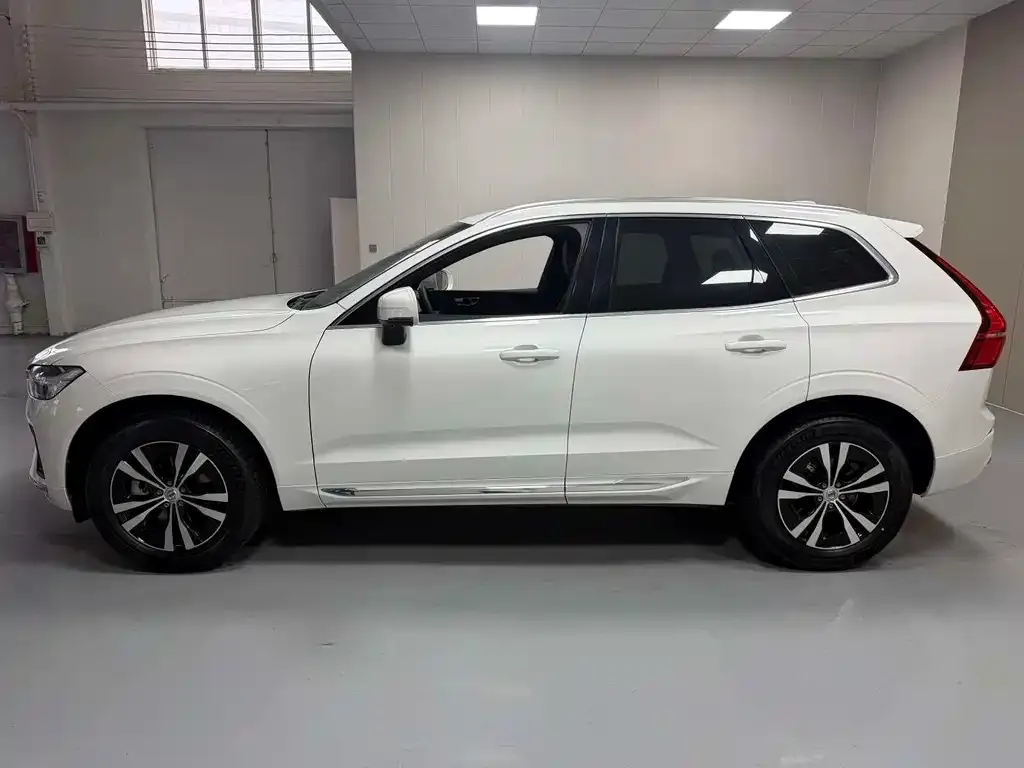 Volvo XC60 2022 из CN, фото 5