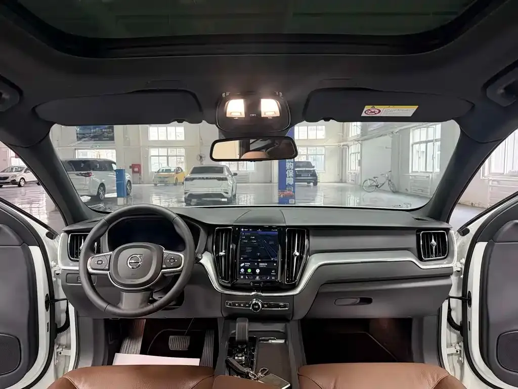 Volvo XC60 2022 из CN, фото 9