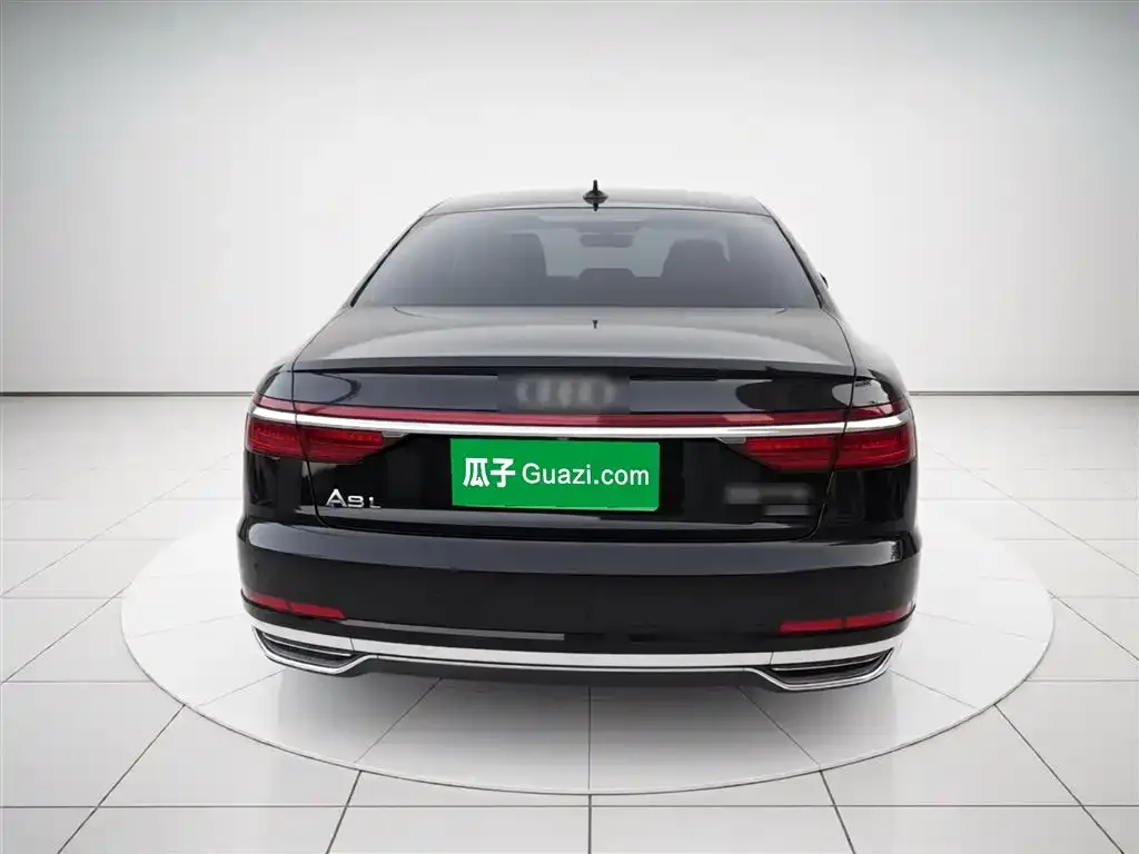 Audi A8 — фото 5