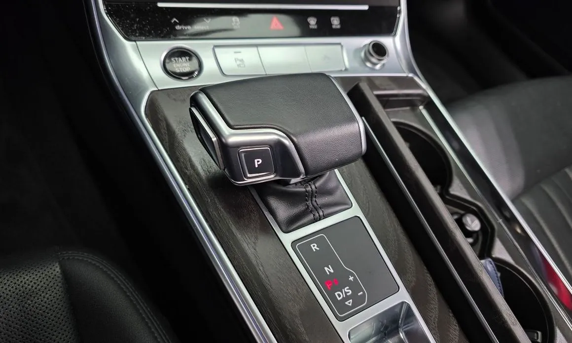 Audi A6 — фото 10