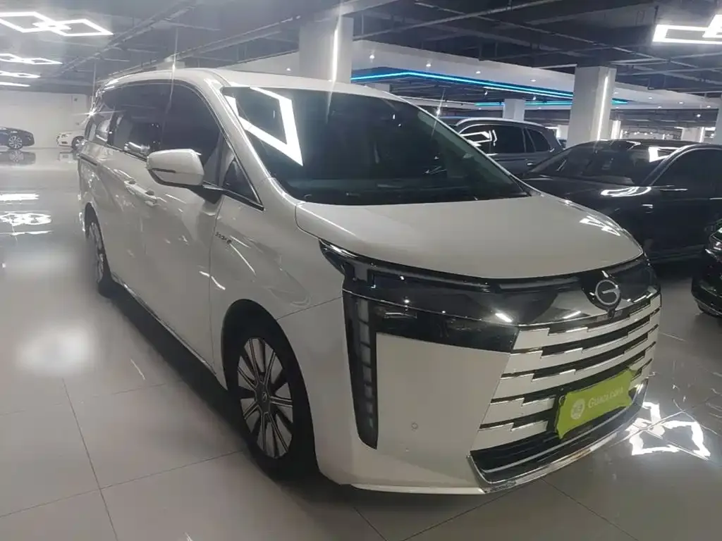 GAC Motor 传祺E8 PHEV — фото 9