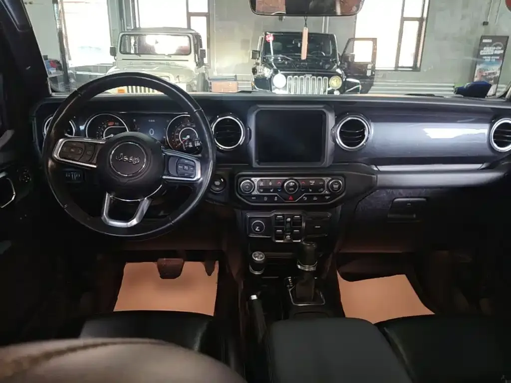 Jeep Wrangler 2023 из CN, фото 4