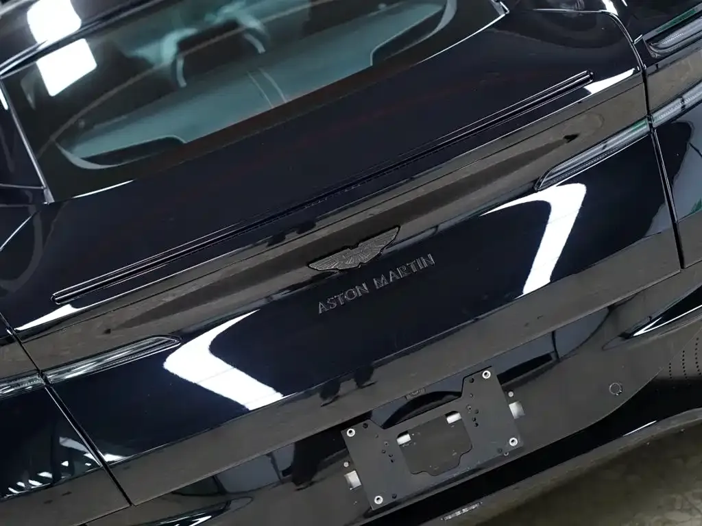 Aston Martin DB11 2021 из CN, фото 3