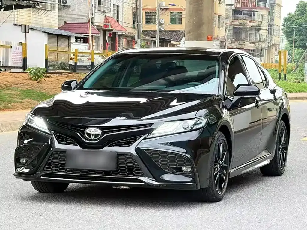 Toyota Camry — фото 6