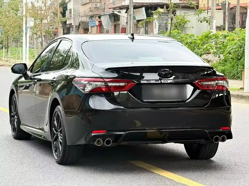 Toyota Camry — фото 8