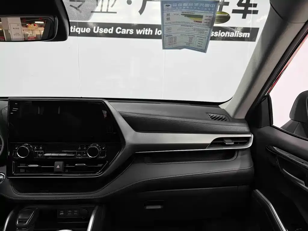 Toyota Highlander — фото 3