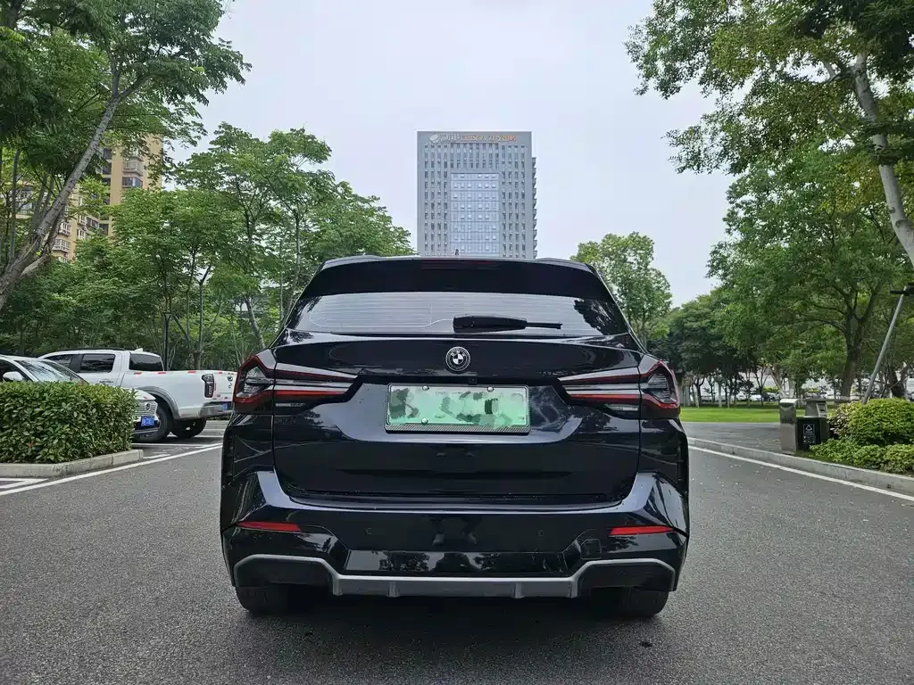 BMW iX3 2023 из CN, фото 3