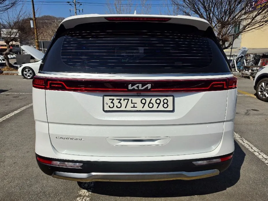 Kia Carnival — фото 7