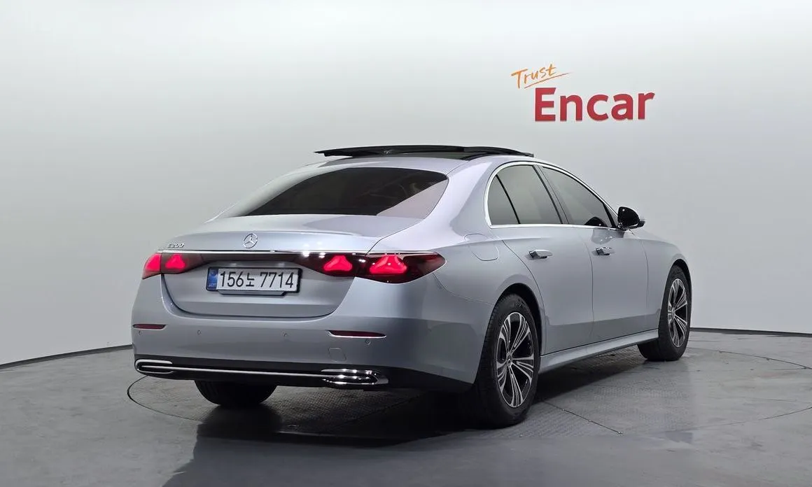 Mercedes-Benz E-Class 2025 из KR, фото 3
