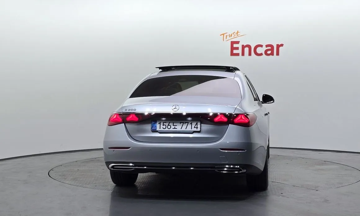 Mercedes-Benz E-Class 2025 из KR, фото 2