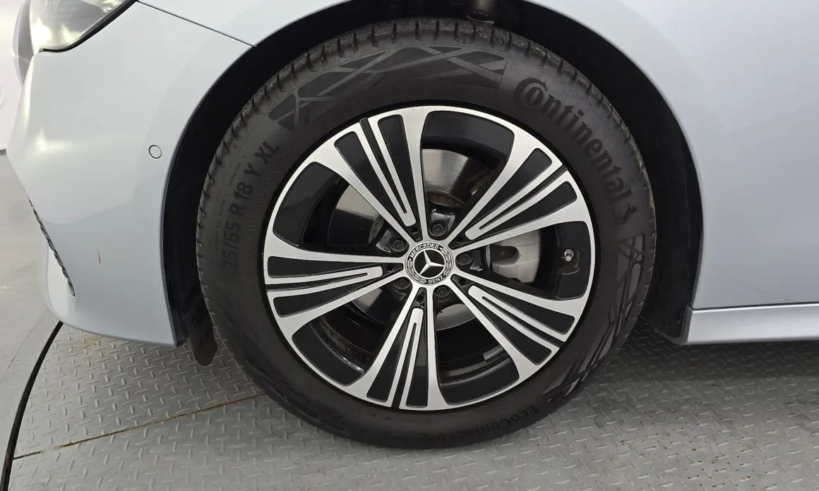Mercedes-Benz E-Class 2025 из KR, фото 9