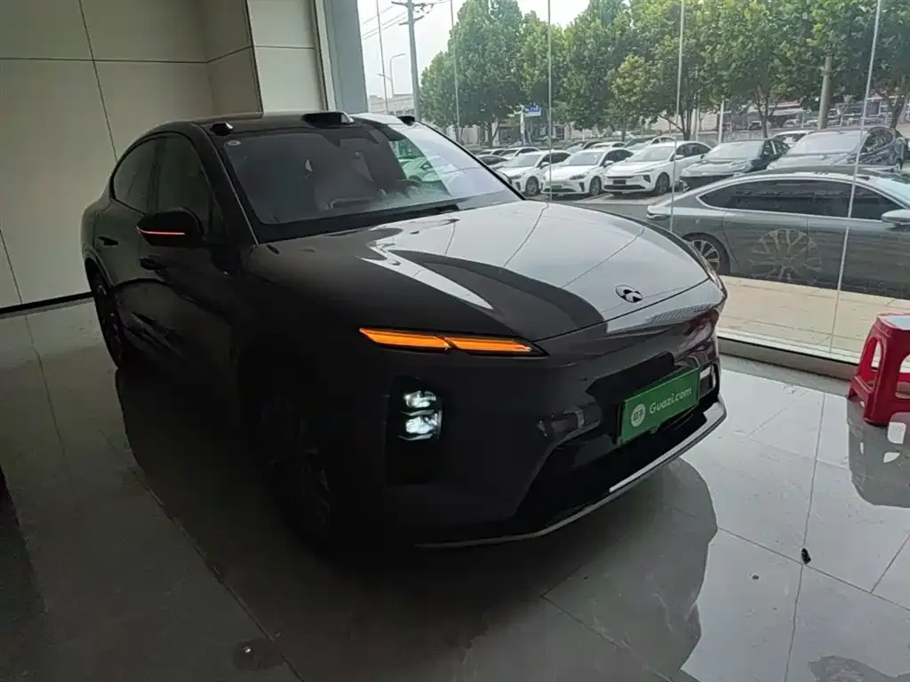 NIO EC6 — фото 10