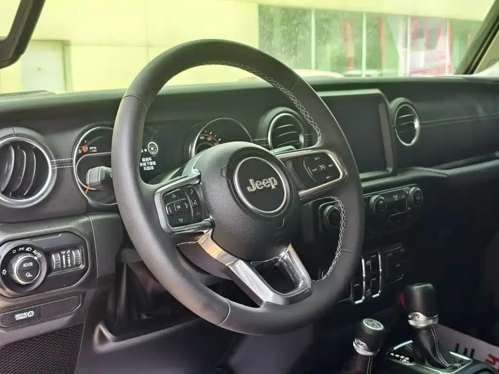 Jeep Gladiator 2025 из CN, фото 9