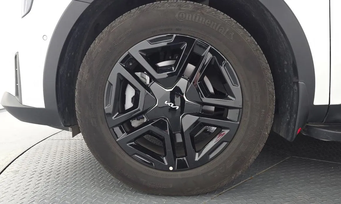 Kia Sorento — фото 6
