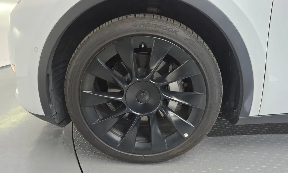 Tesla Model Y 2021 из KR, фото 8