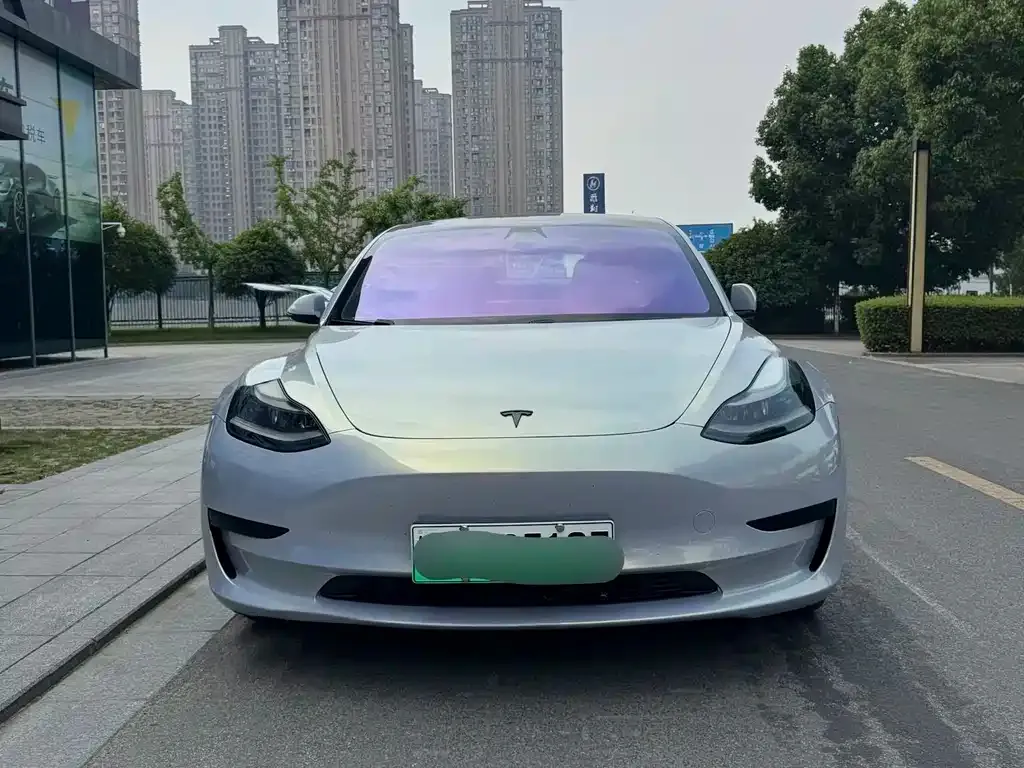 Tesla Model 3 — фото 7