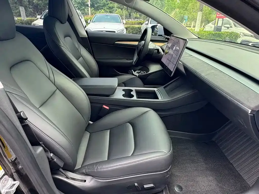 Tesla Model 3 — фото 6