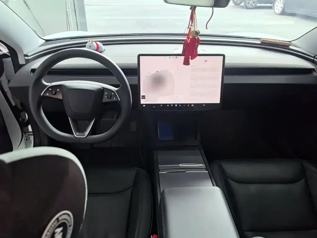 Tesla Model 3 — фото 2