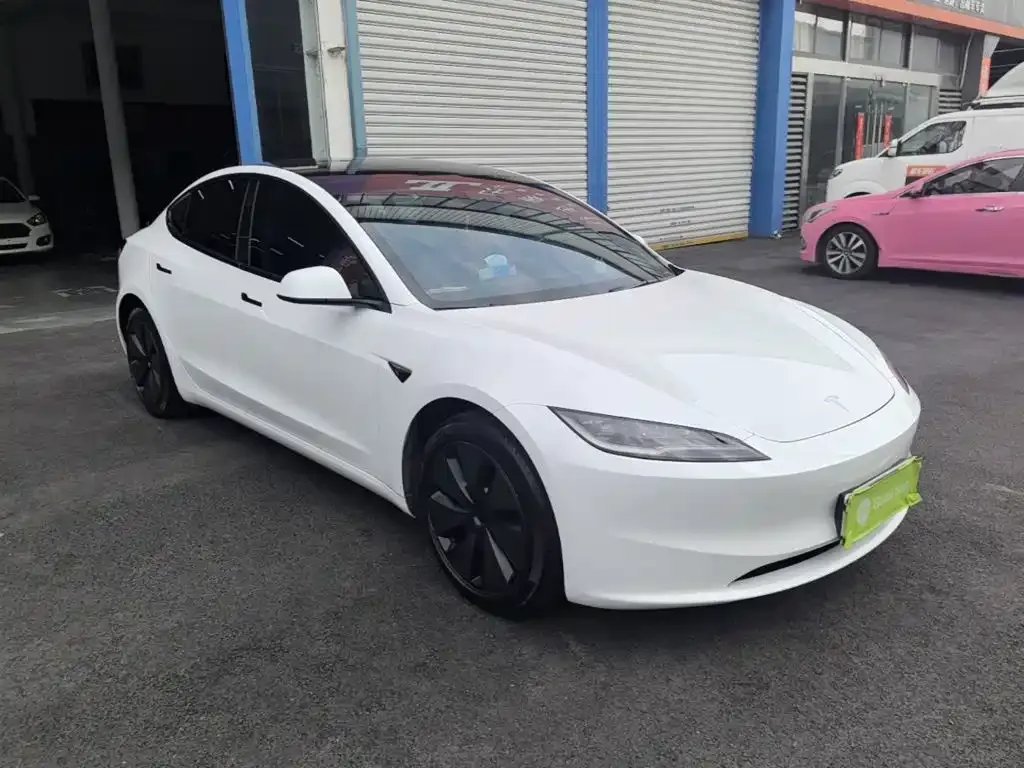 Tesla Model 3 — фото 5