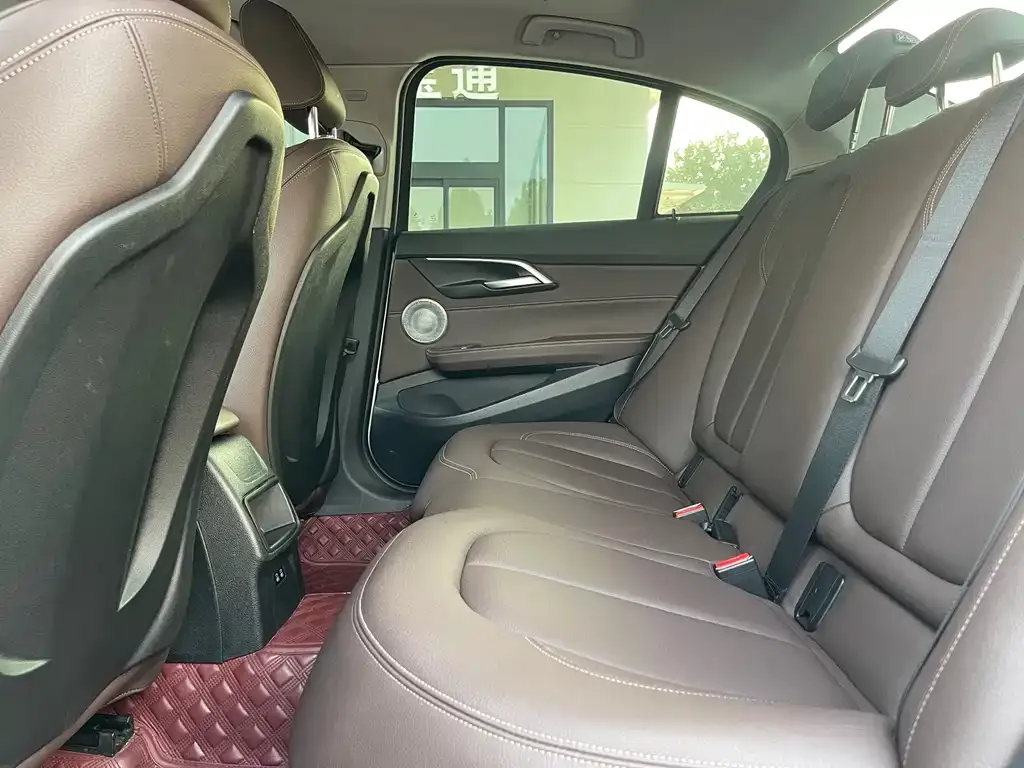 BMW 1 Series 2021 из CN, фото 7