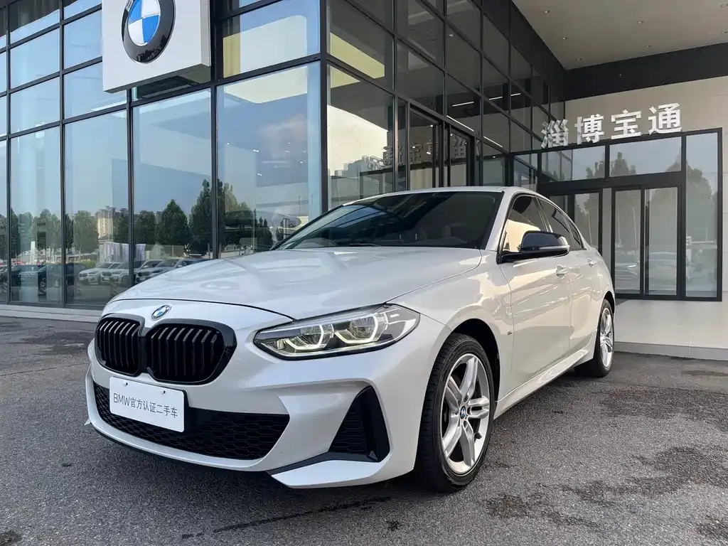 BMW 1 Series 2021 из CN, фото 3