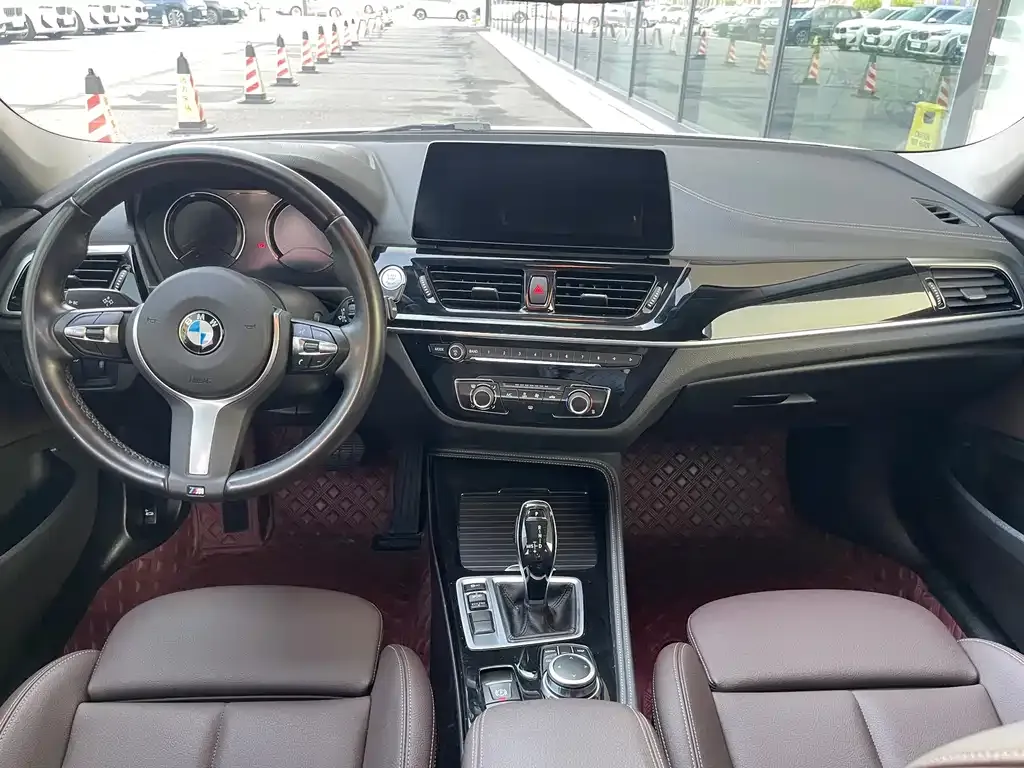 BMW 1 Series 2021 из CN, фото 8