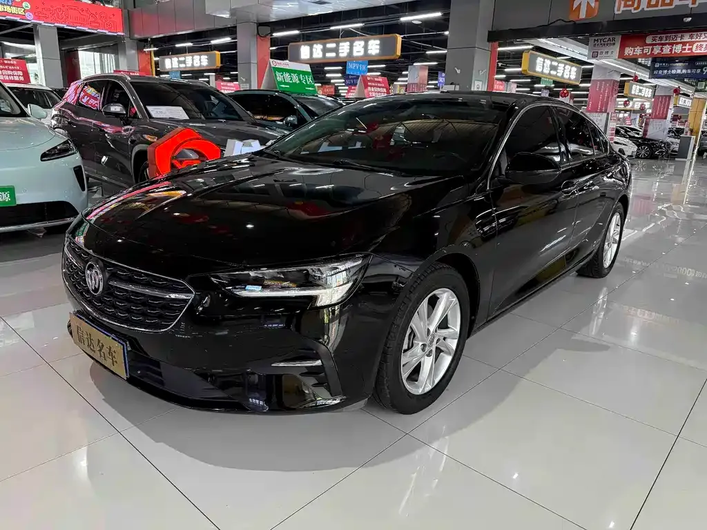 Buick Regal — фото 1