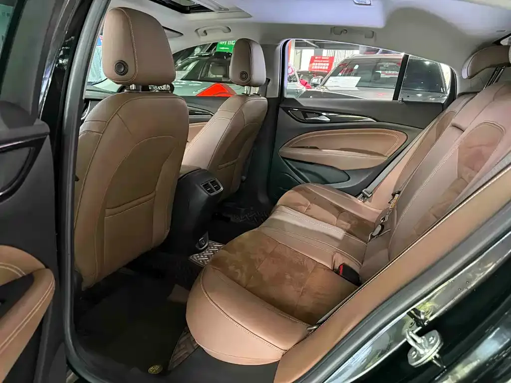 Buick Regal — фото 10