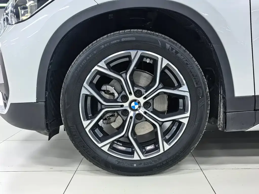 BMW X1 — фото 10