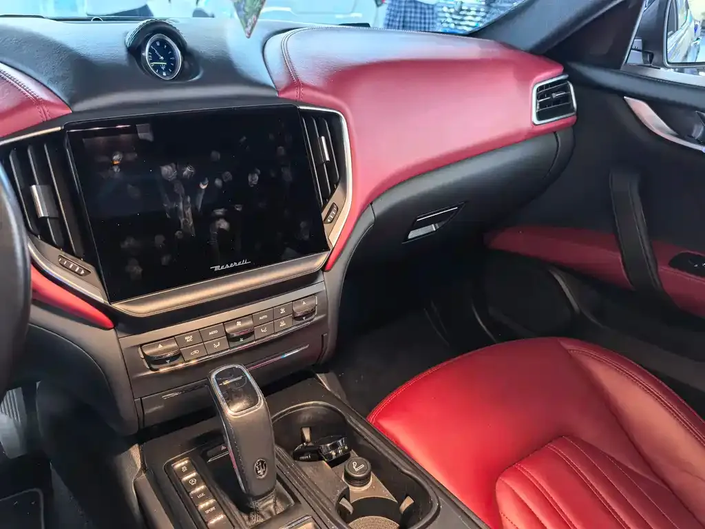 Maserati Ghibli — фото 10