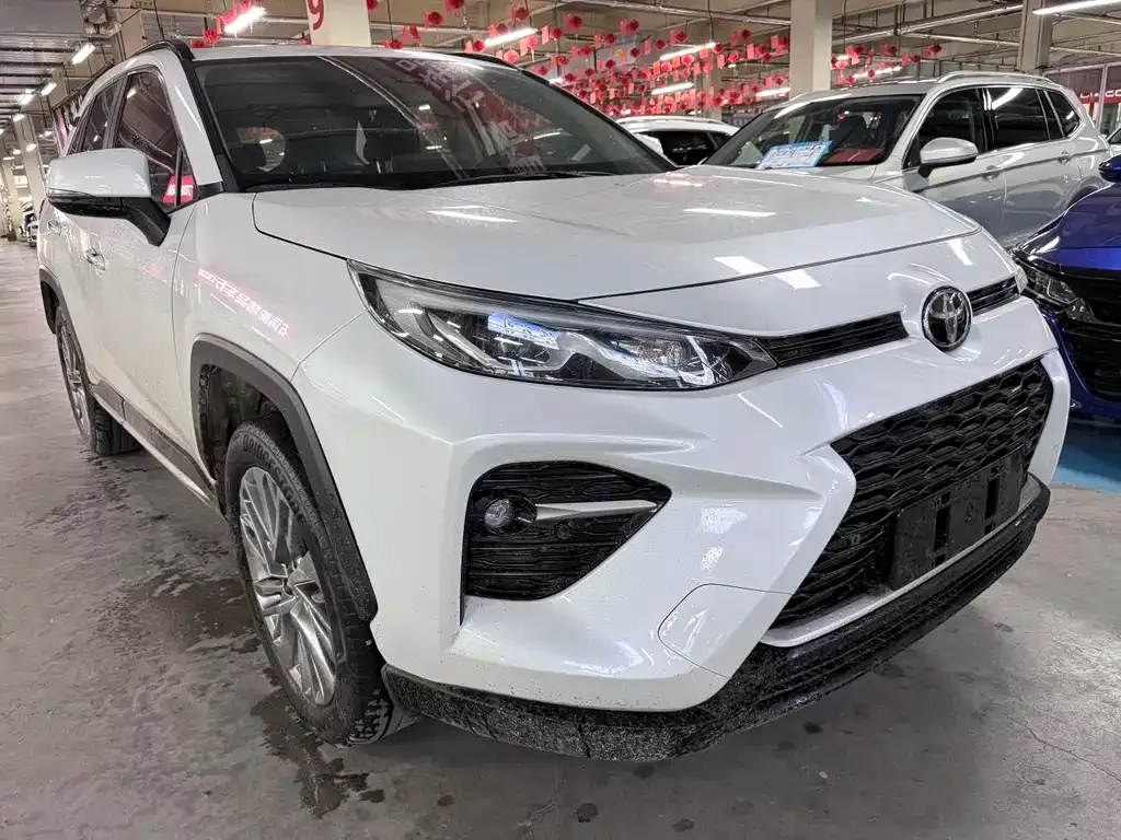 Toyota Wildlander — фото 5